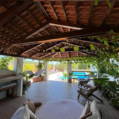 Studio Apartment With Swimming Pool Jelsa  Exterior photo